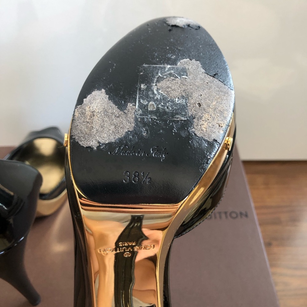 Louis Vuitton Black Patent Leather Pumps 🖤⚜️ - Picture 15 of 16